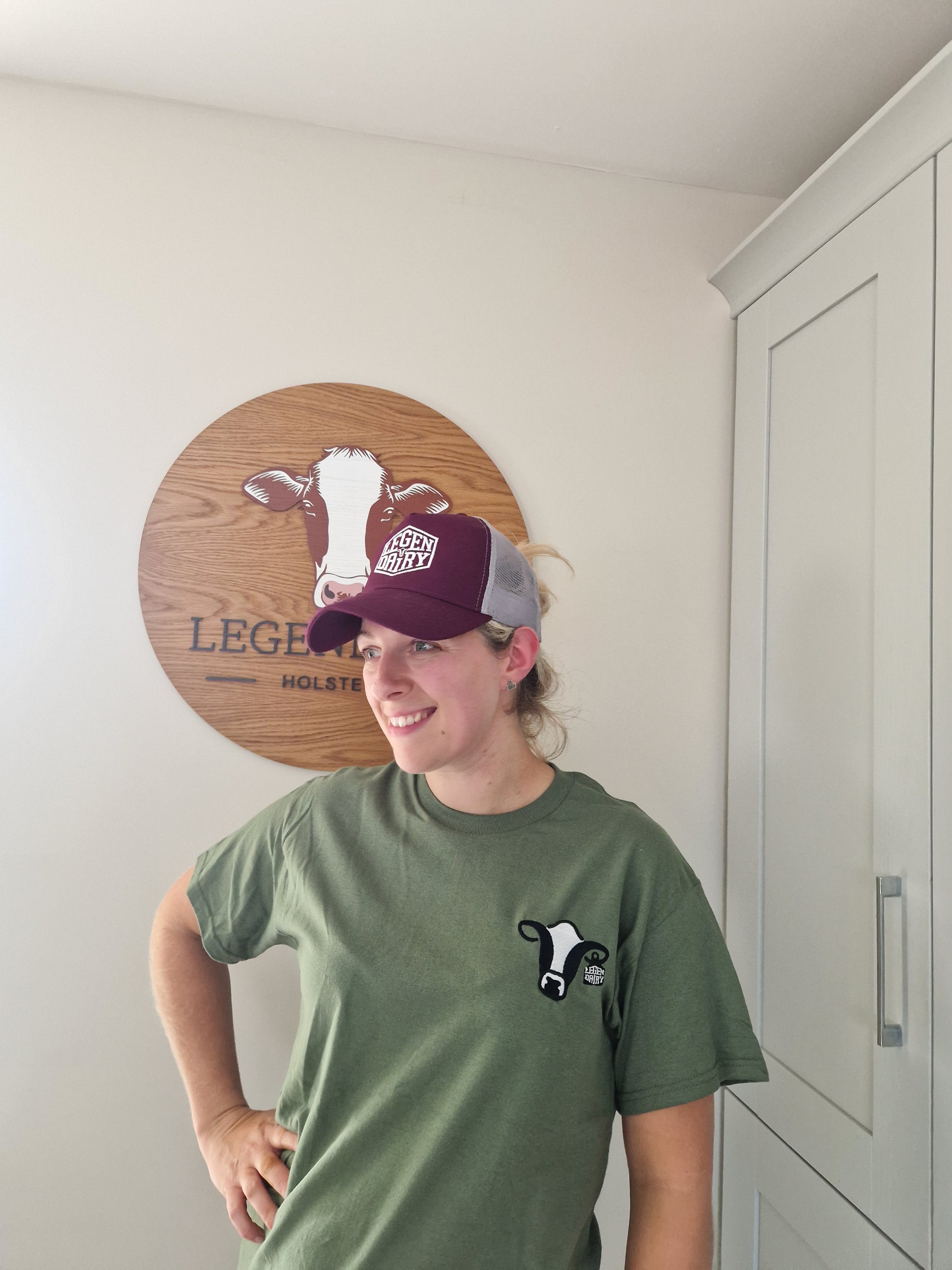 Legendairy Cow | Unisex Tee
