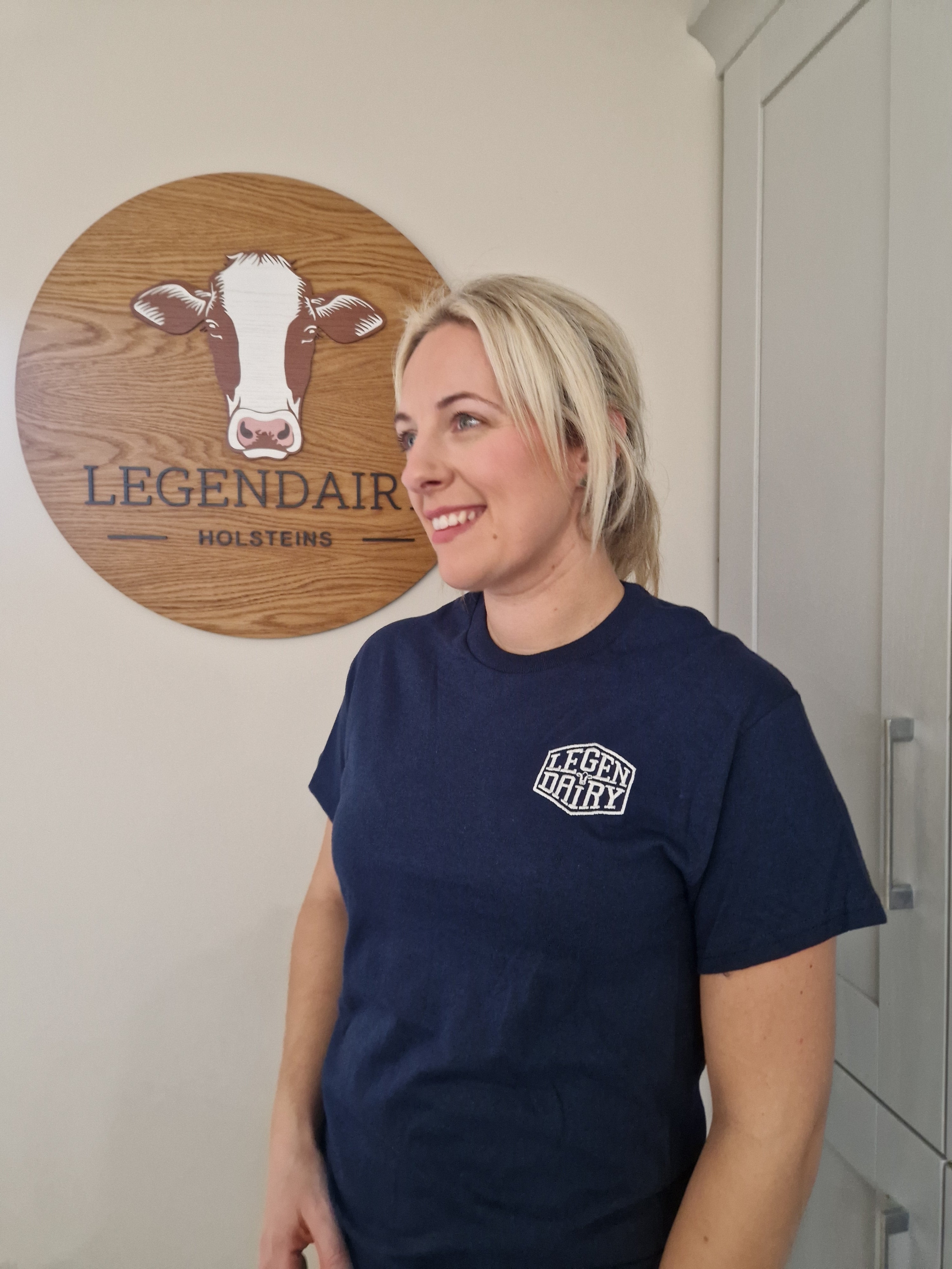 Legendairy Logo | Unisex Tee