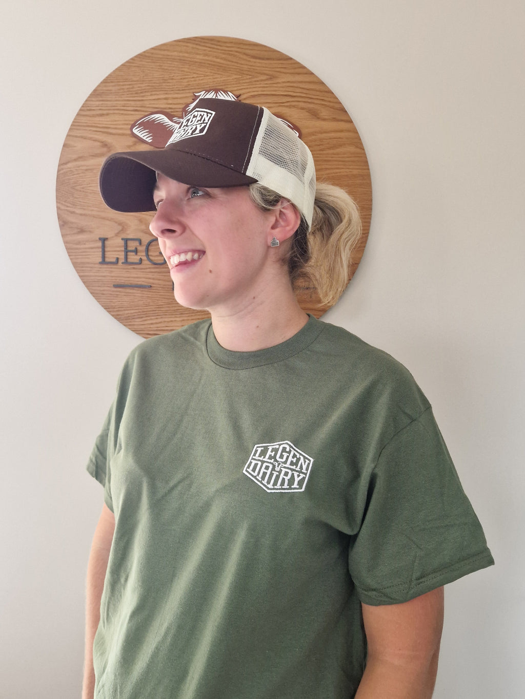 Legendairy Logo | Unisex Tee